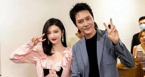 娱乐八卦吃瓜少女图片,揭秘“吃瓜少女”背后的娱乐八卦风云